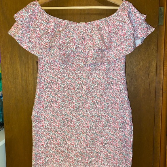 H&M Off Shoulder Dress; Size Large - Picture 2 of 5